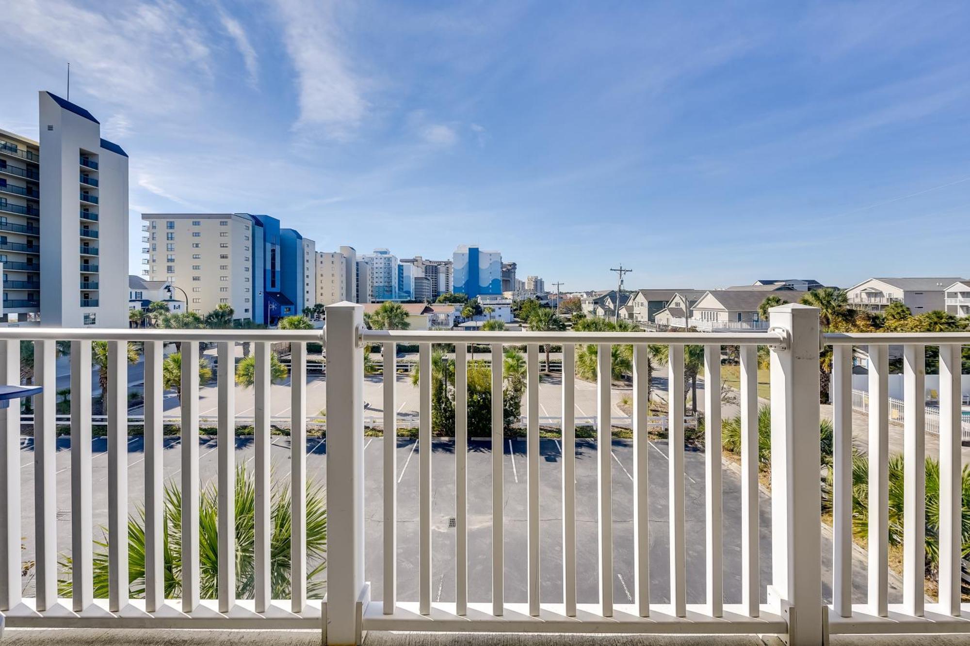 Roomy North Myrtle Beach Condo, Walk To Beach 외부 사진