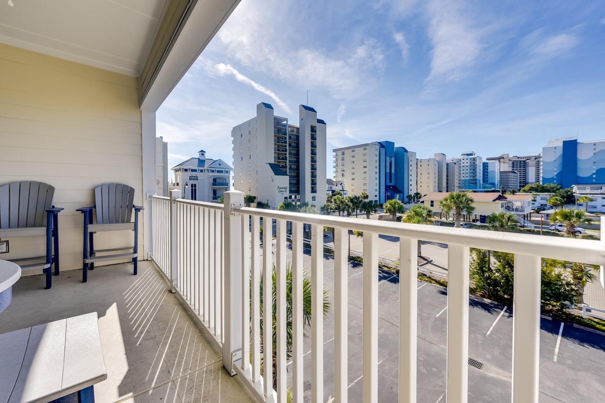 Roomy North Myrtle Beach Condo, Walk To Beach 외부 사진