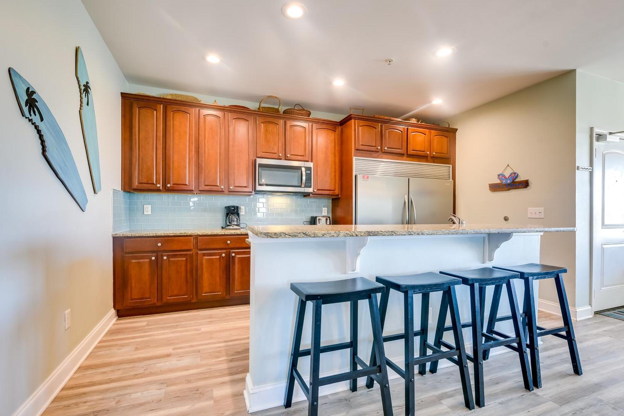 Roomy North Myrtle Beach Condo, Walk To Beach 외부 사진
