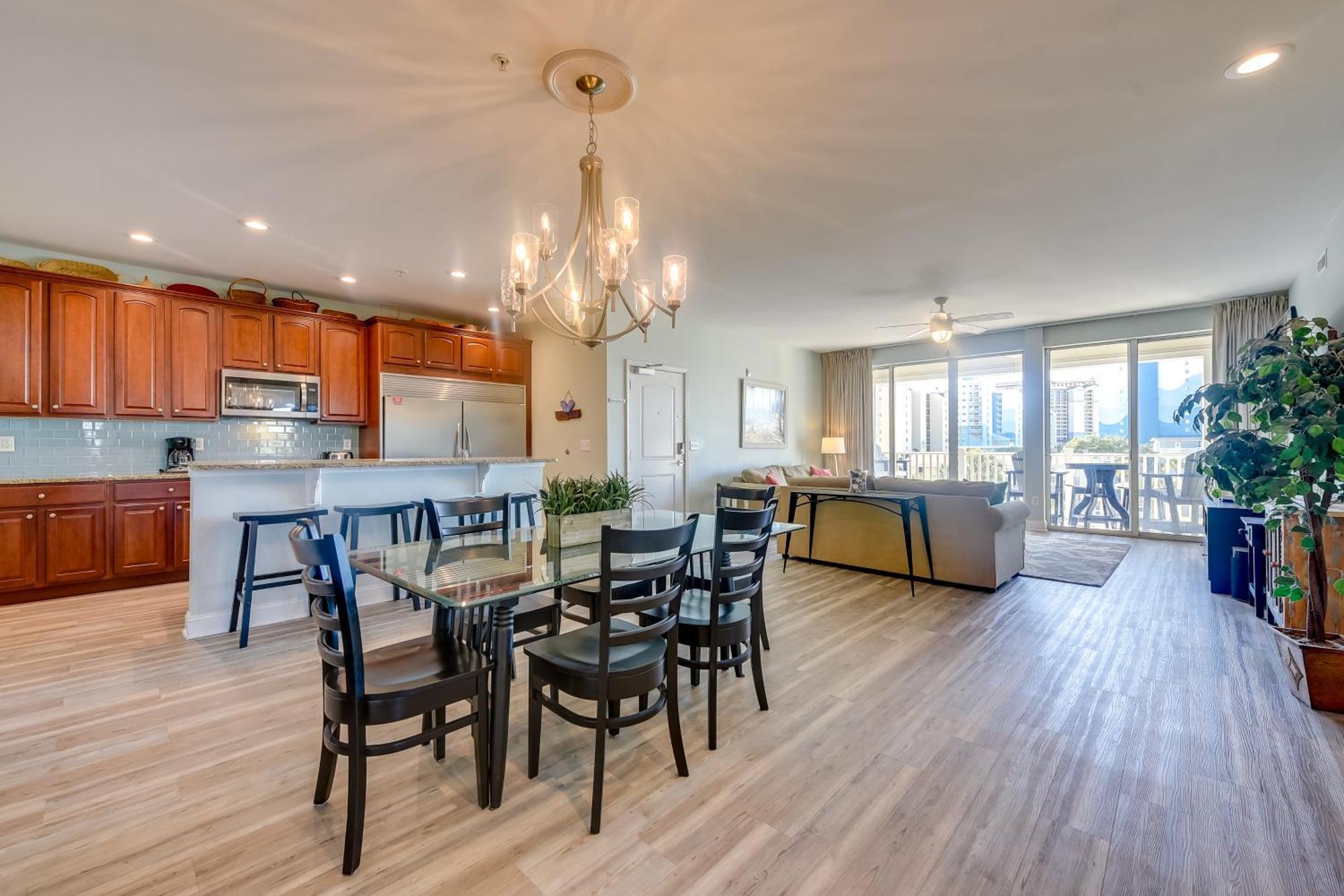Roomy North Myrtle Beach Condo, Walk To Beach 외부 사진