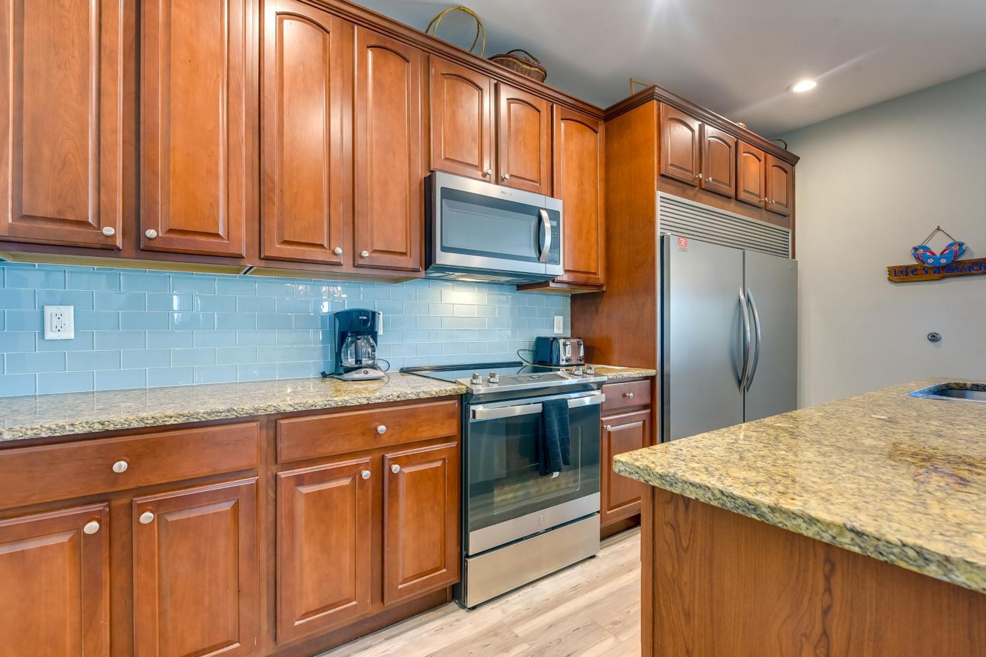 Roomy North Myrtle Beach Condo, Walk To Beach 외부 사진